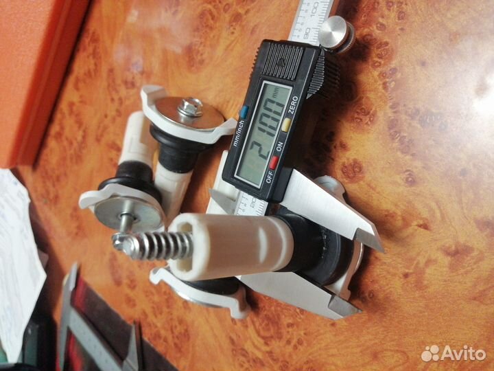 Транспортировочные болты для стиральной машины