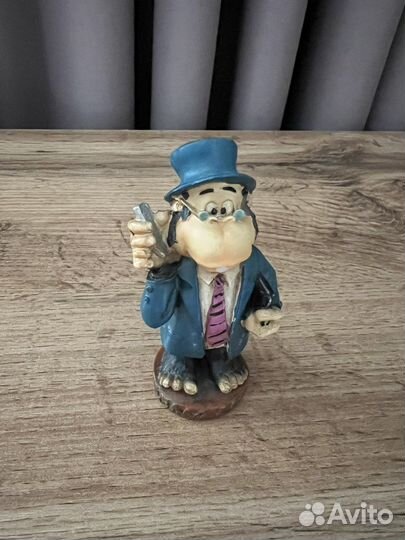 Статуэтка интерьерная Обезьяна бизнесмен полистоун