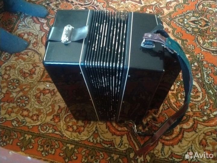 Баян