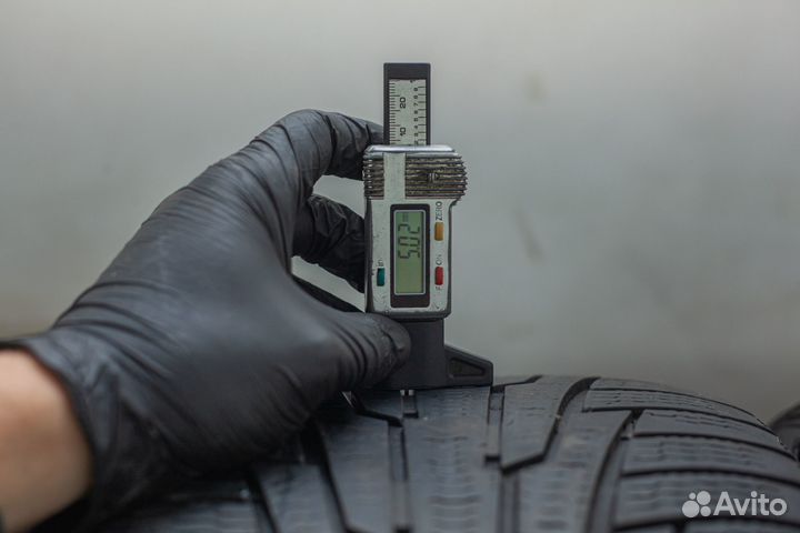 Nokian Tyres Hakkapeliitta R 245/45 R18 100R