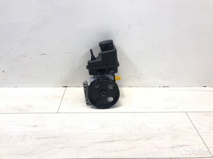 Насос гидроусилителя (гур) Mercedes Sprinter W906