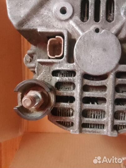 Генератор Рено Логан 1.4