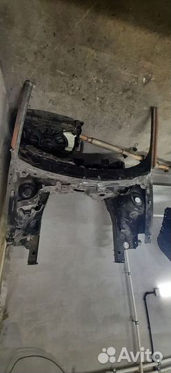 Передняя часть автомобиля polo