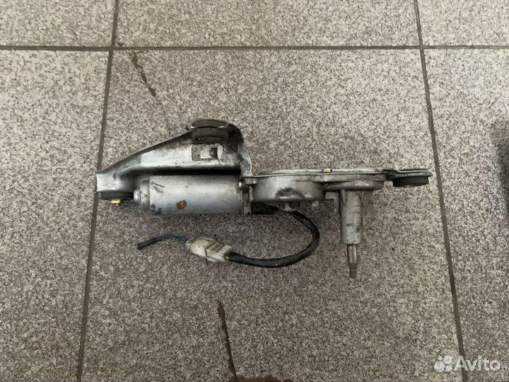 Моторчик дворника задний Toyota Corolla E11