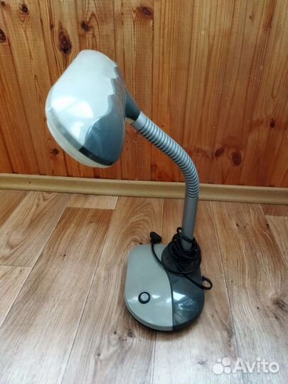 Лампа настольная