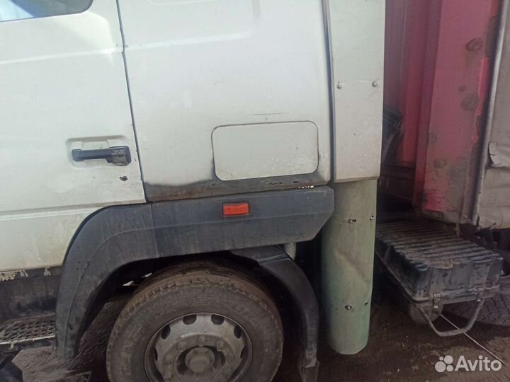 МАЗ 5440А5-370-031 с полуприцепом, 2012