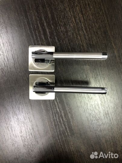 Дверная ручка фурнитура