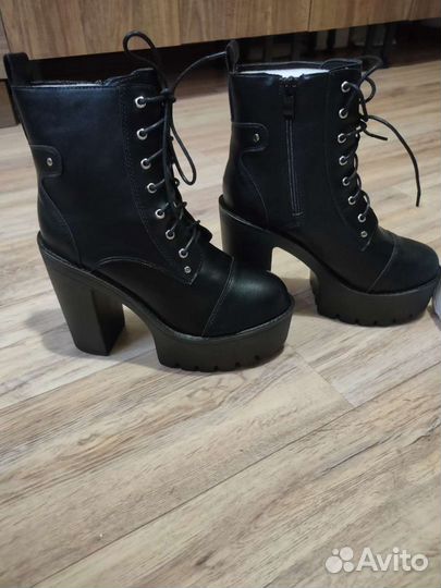 Ботинки на каблуке