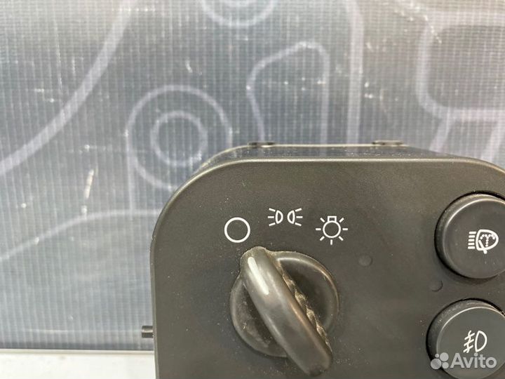 Переключатель света Chevrolet Trailblazer GMT360