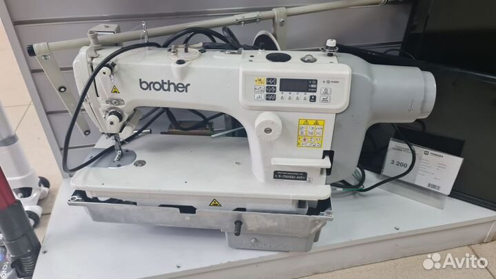 Швейная машинка Brother s-7000DD