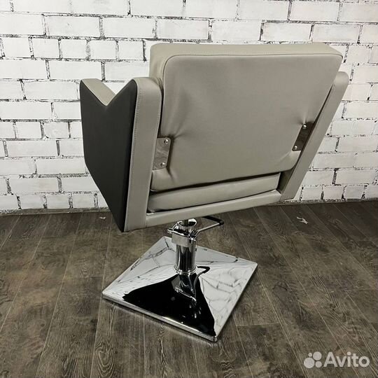 Парикмахерское кресло Лаура