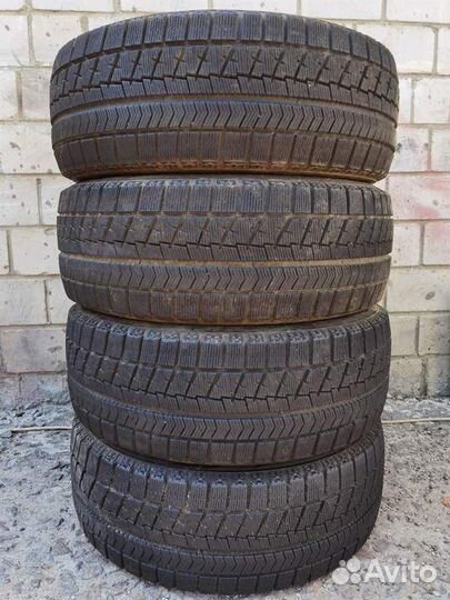 Bridgestone Blizzak VRX 215/55 R17 99H