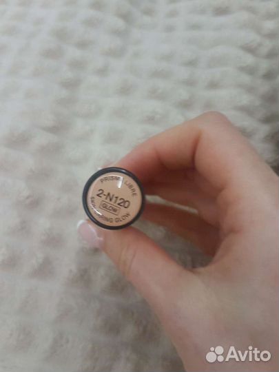 Тональный крем Givenchy Prisme Libre Skin-Caring