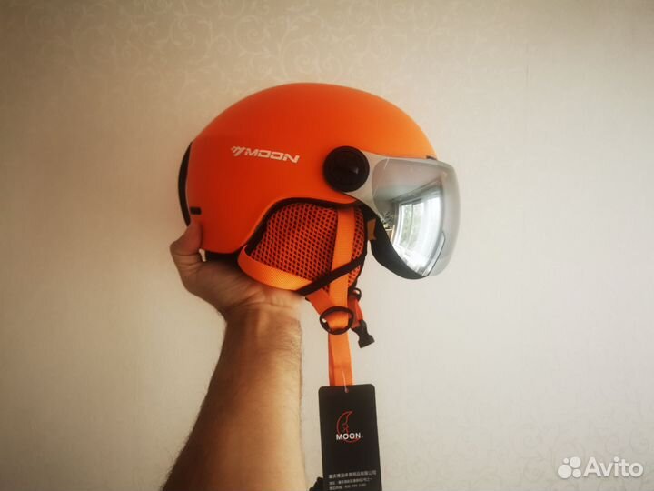 Шлем горнолыжный оранжевый