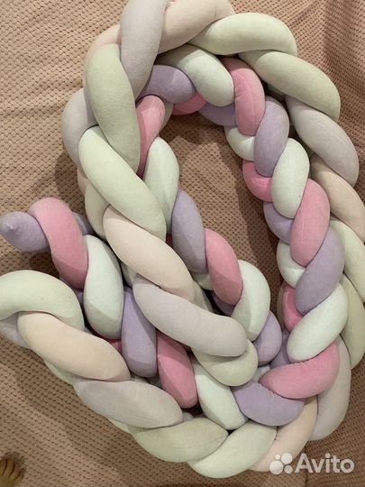 Бортик косичка в кроватку