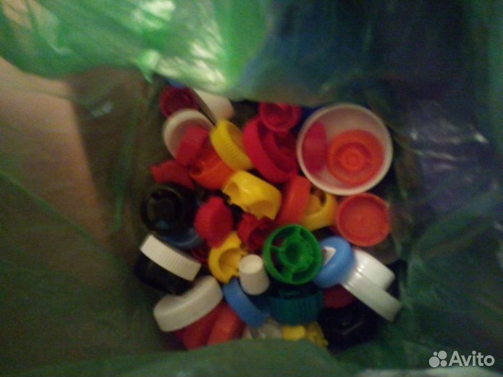 Крышечки (много) пластиковые