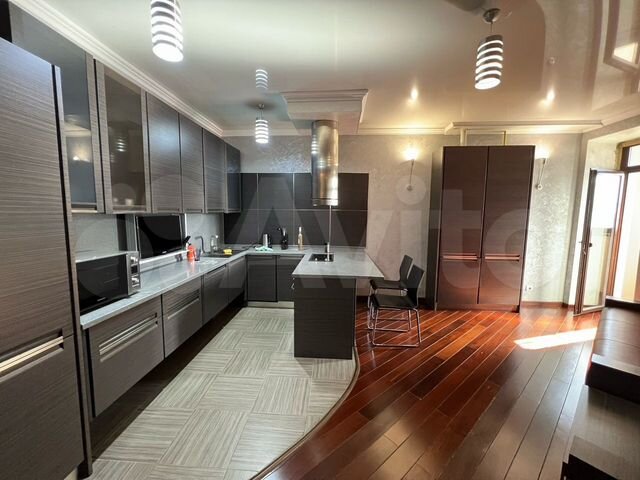 1-к. квартира, 62,5 м², 5/12 эт.