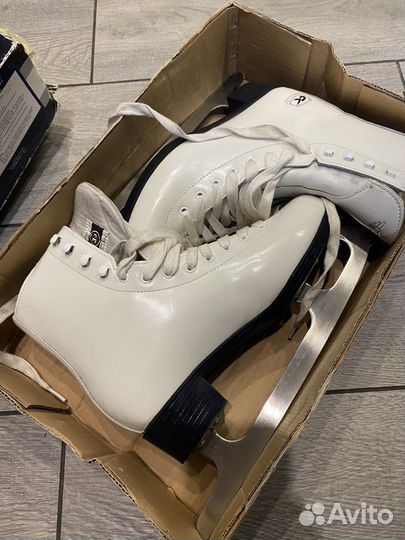 Женские фигурные коньки