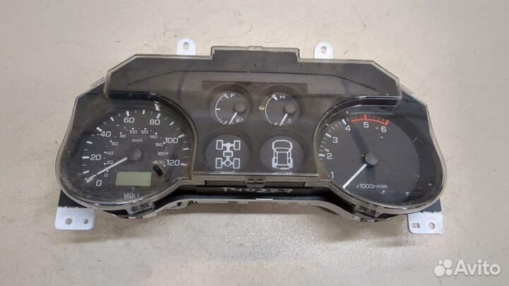 Щиток приборов Mitsubishi Pajero / Montero, 2005