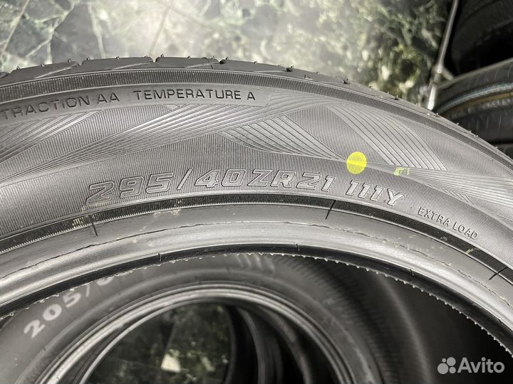 Yokohama Advan Sport V105T 295/40 R21 111Y