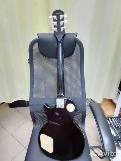 Электрогитара Epiphone Les Paul 100