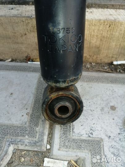 Амортизатор передний на Prado 95