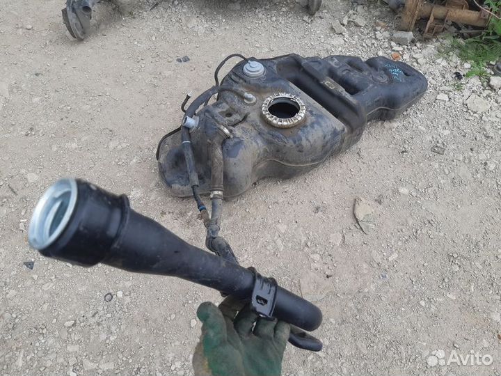 Бак топливный Toyota Land Cruiser