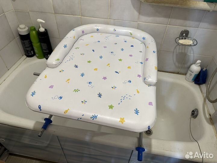 Ванночка для купания и пеленальный столик brevi
