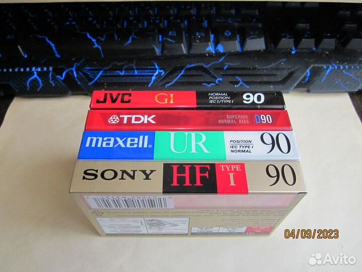 Аудиокассеты JVC, sony, TDK и maxell (4 штуки)