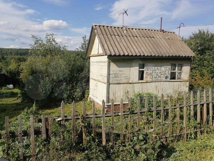 Дача 20 м² на участке 8 сот.