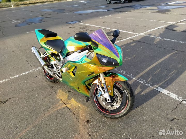Yamaha YZF R1