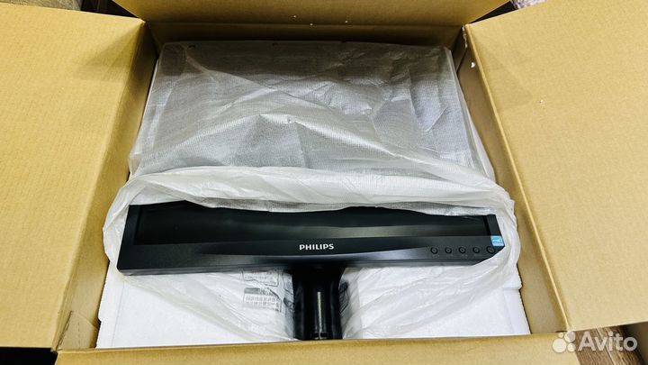 Монитор Philips 19