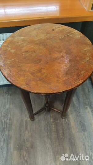 Винтажный столик под реставрацию деревянный