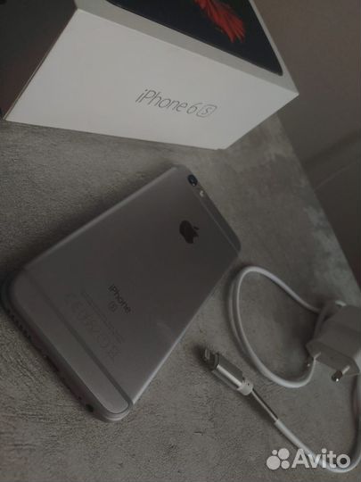 iPhone 6S, 32 ГБ