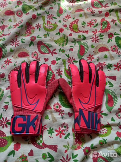 Вратарские перчатки nike