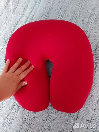 Подушка для сна в дорогу