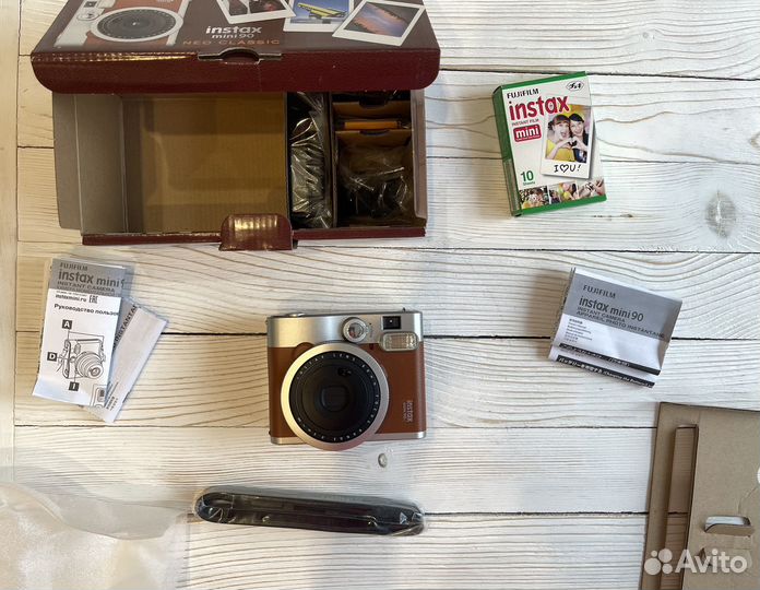 Fujifilm Instax Mini90 Neo Classic новый