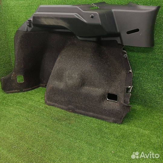 Обшивка отсека багажника правая нижняя Mitsubishi