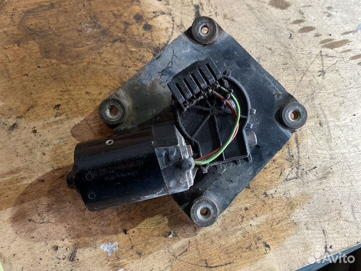 Мотор дворников Mitsubishi Carisma