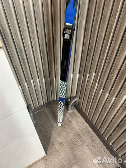 Лыжные ботинки,лыжи,лыжные палки