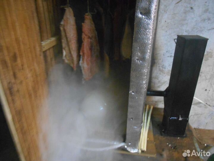 Дымогенератор для холодного копчения и горячего