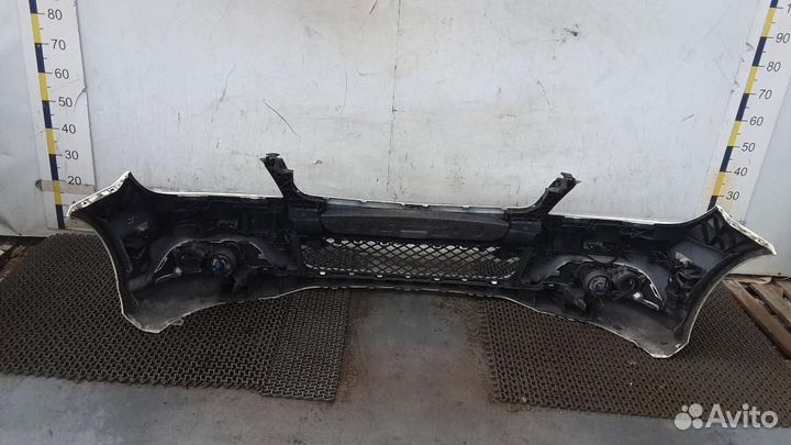 Бампер передний Mercedes-Benz C-Class