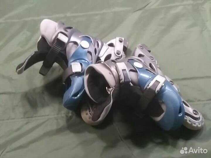 Роликовые коньки