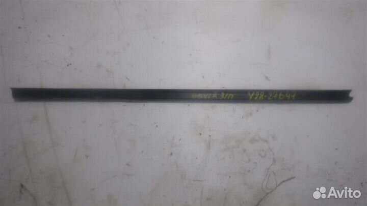 Накладка стекла заднего правого Daewoo Nexia 1995