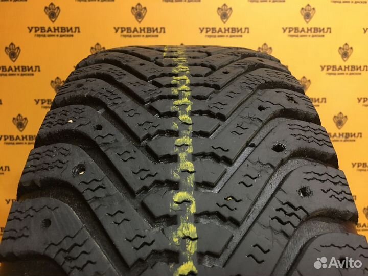 Goodyear UltraGrip 500 215/65 R16 98T