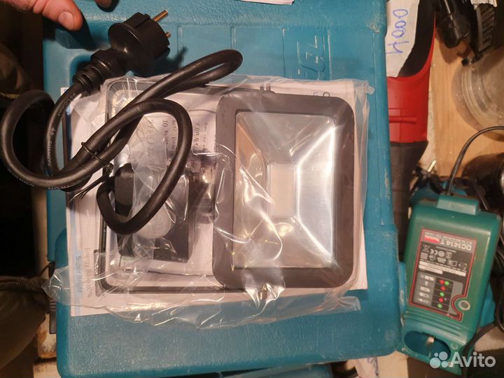 Led светильники 2шт с датчиком движения