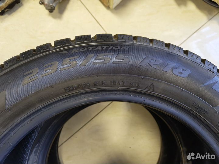 Pirelli Ice Zero 235/55 R18