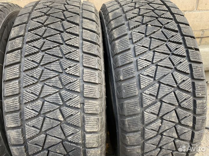 Bridgestone Blizzak DM-V2 285/60 R18