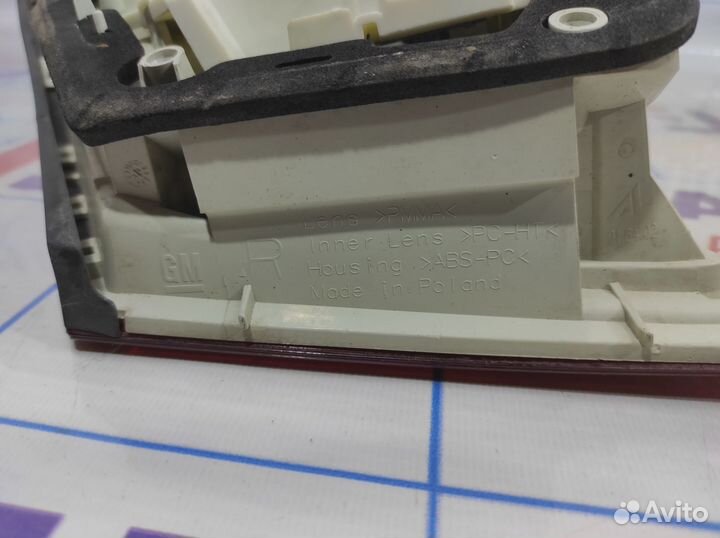 Фонарь задний внутренний правый Opel Astra (J) 122