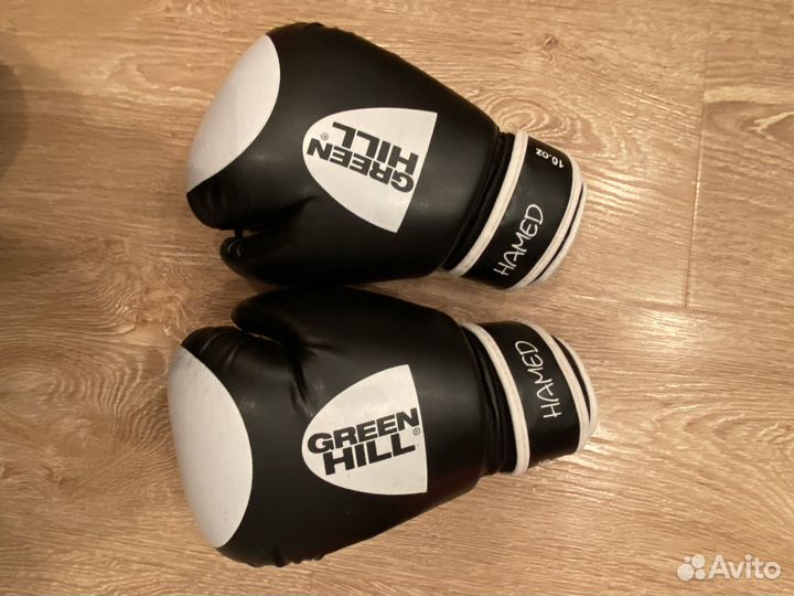 Боксерские перчатки 10 oz